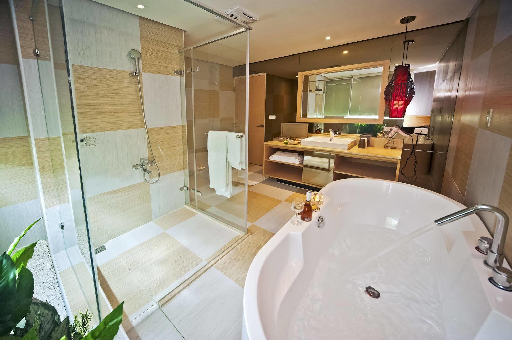 Herz Motel Taichung Exterior photo